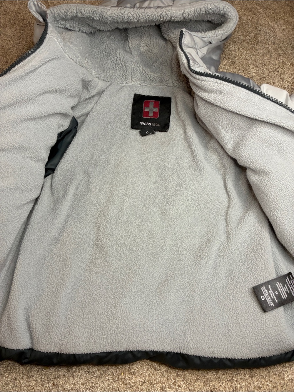 Swiss Tech Kids Hooded Puffer Jacket in Light Gray and Charcoal Size 3T - Picture 6 of 14